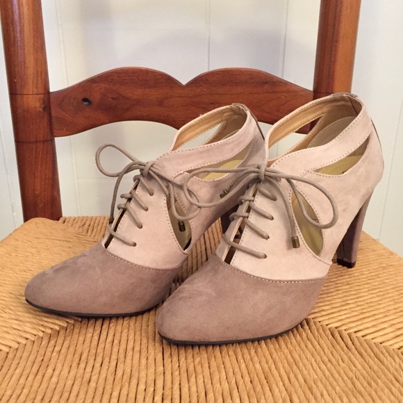 Avon Shoes - Avon Lace up Faux Suede Two-toned Booties Size 7